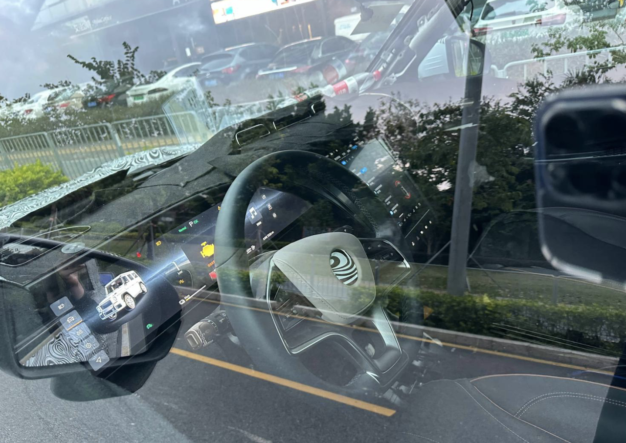 仰望R1谍照曝光：比亚迪的高端越野车，对标奔驰G级和路虎揽胜