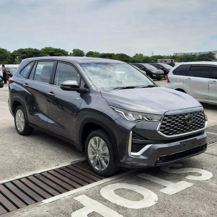 丰田新MPV Innova实车曝光，海外售价约19万元起