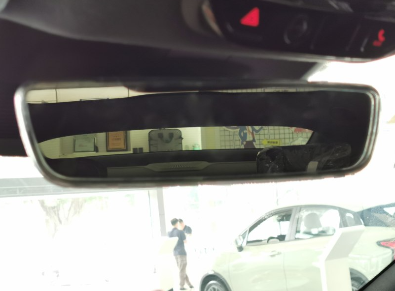 车长近5m，百公里3.9S，综合续航超1100KM，还看什么比亚迪海豹？