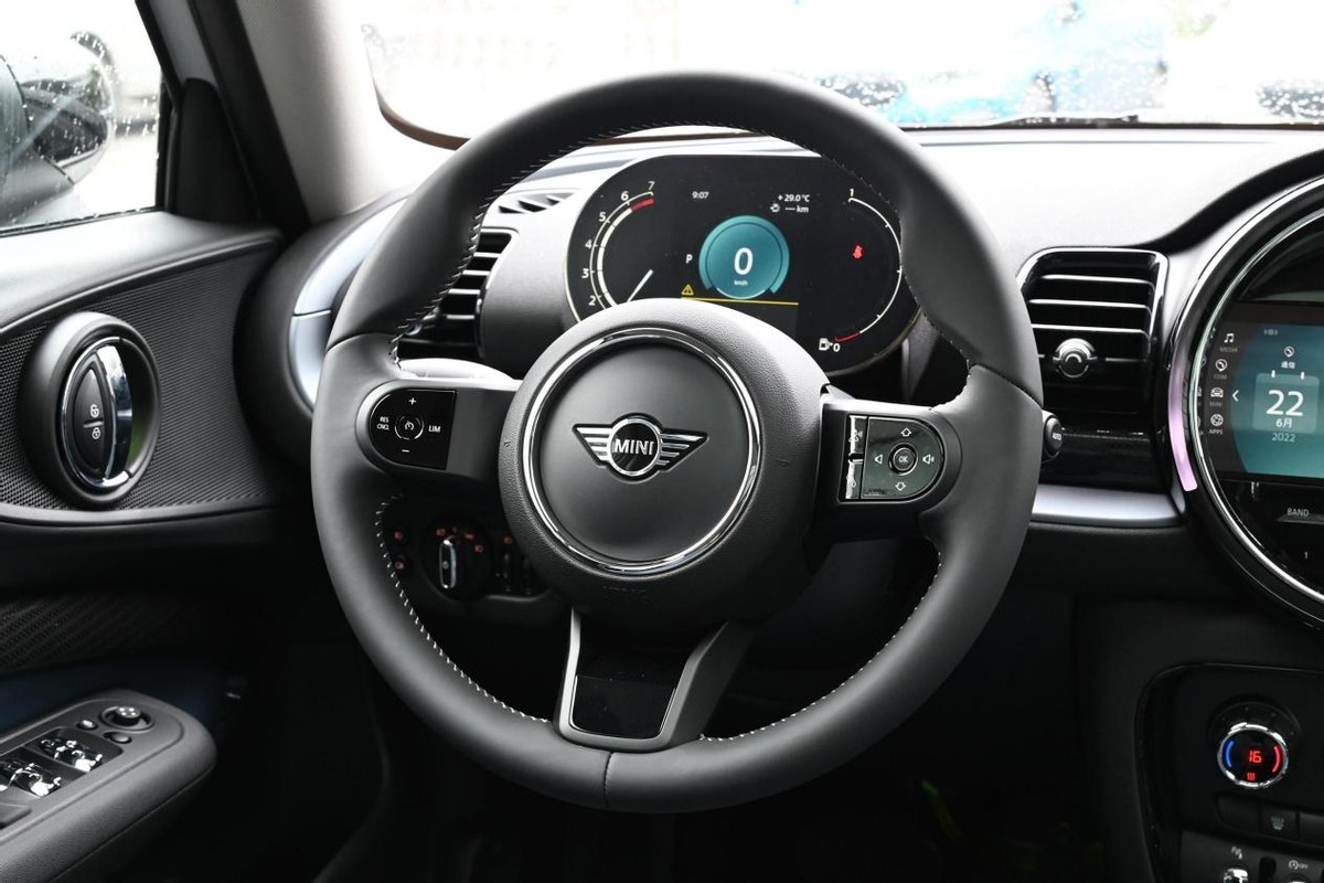 瞄准女性市场，整车设计小巧可爱，MINI CLUBMAN产品力解析