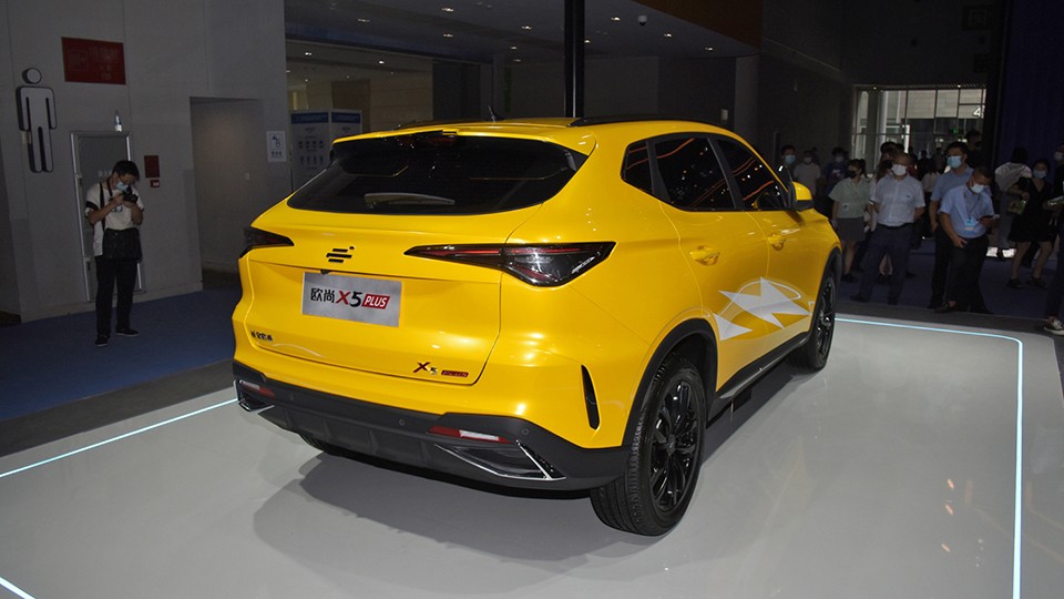 全系1.5T，不到10万就能买，欧尚X5 PLUS每月养车1700元贵吗？