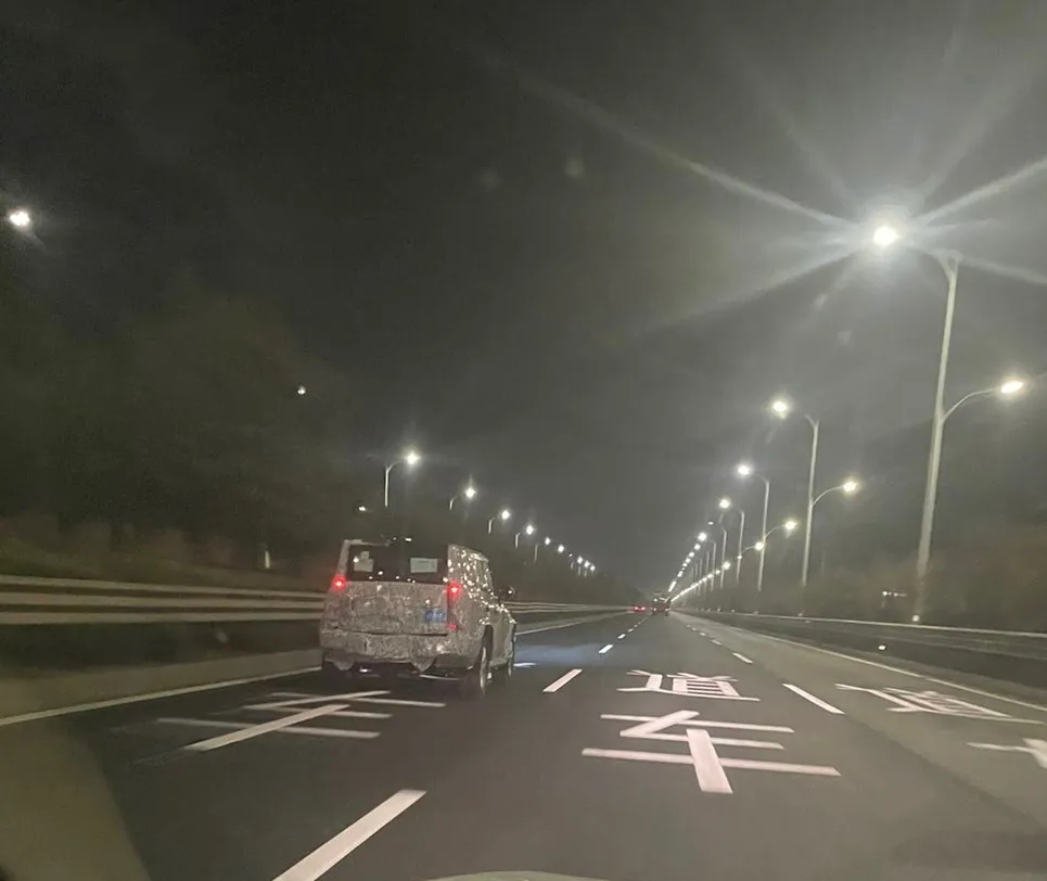 捷途T-1量产版路试谍照曝光，外观轮廓方正，内饰简约干练