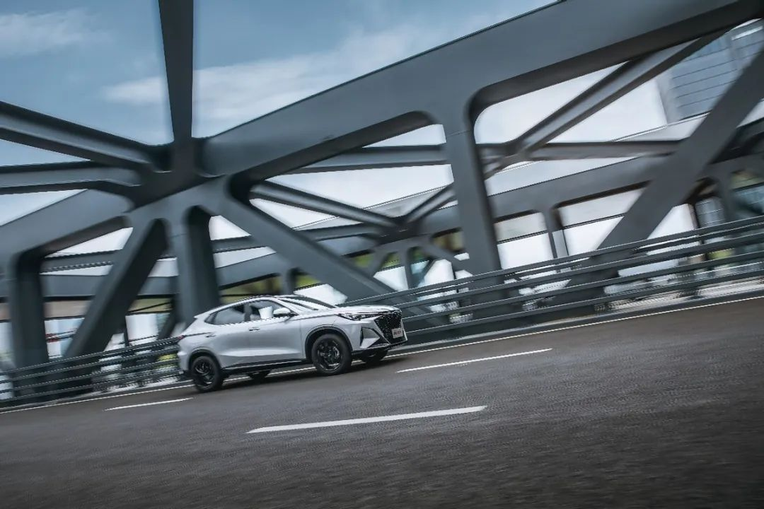 「e汽车」试驾欧尚X5 PLUS：10万级SUV新“卷王”