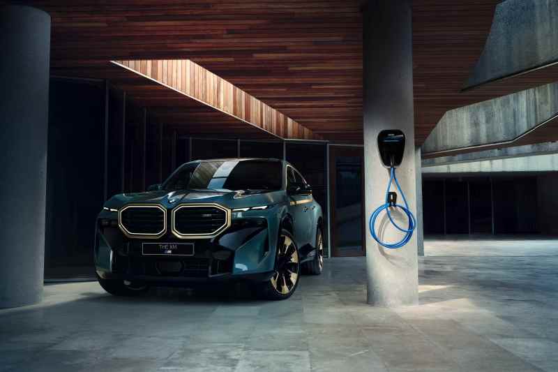 BMW M高性能车型开启电动化进程，创新BMW XM率先搭载混动系统
