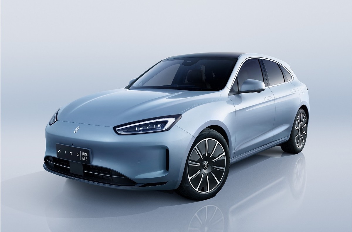 25万左右买新能源中型SUV 比亚迪护卫舰07和问界M5怎么选？