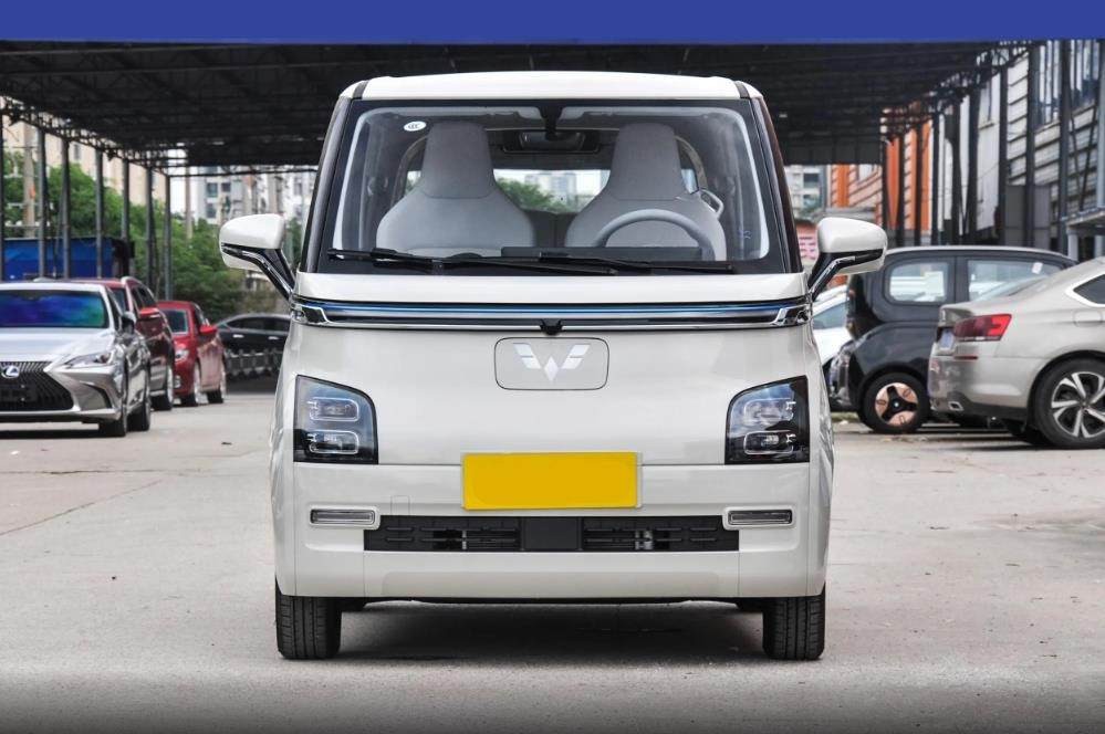五菱再推代步车，入门续航300km，2座4座任选，五菱晴空即将上市