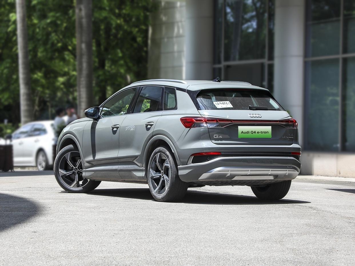 纯电豪华SUV，三电系统质保8年，29.99万起，奥迪Q4 e-tron如何？