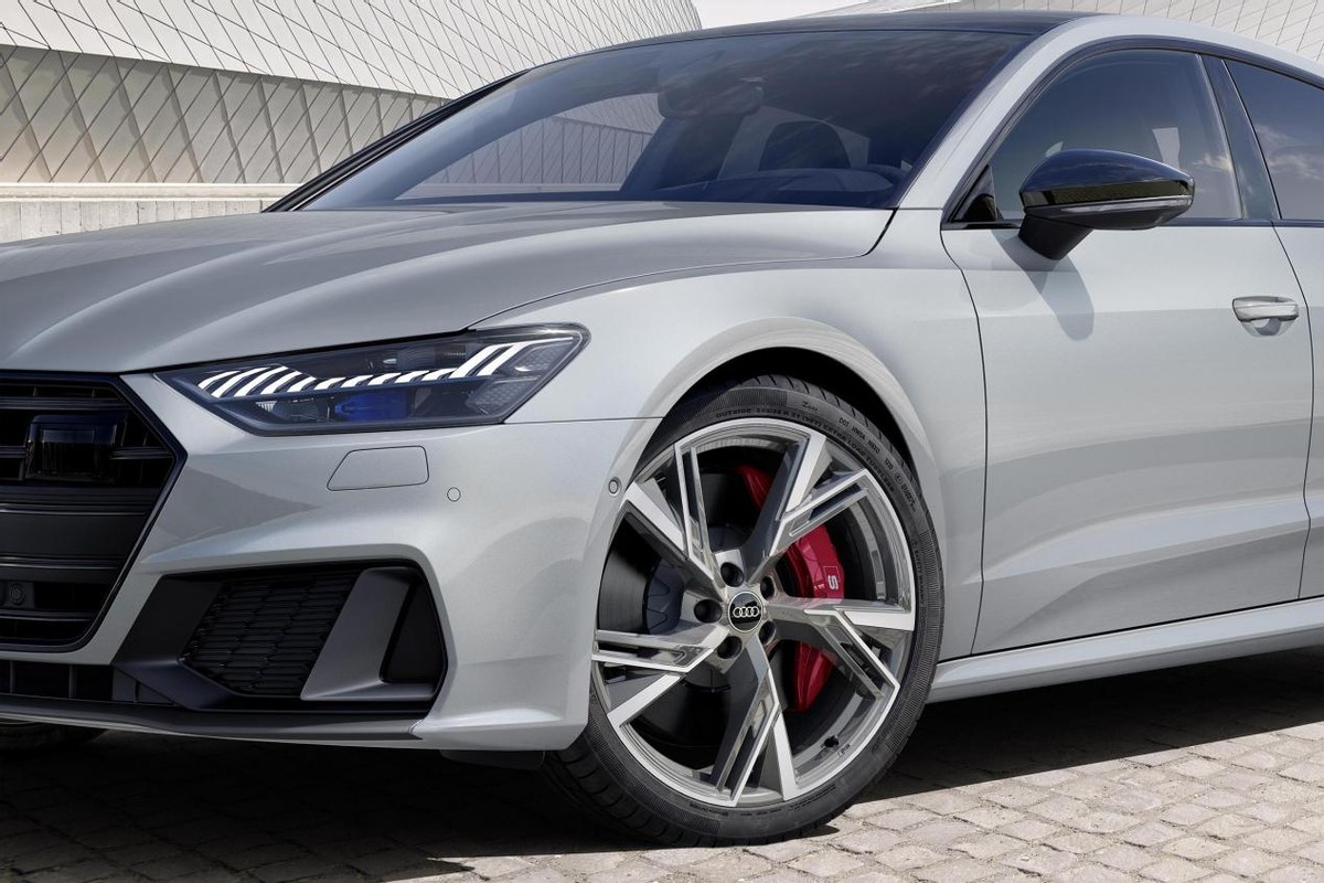 BBA中的大溜背,搭载2.9T V6发动机,解析售价过百万的奥迪S7