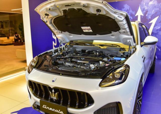 玛莎拉蒂拿出王牌中型SUV，全新设计，330马力带声浪，挑战Macan