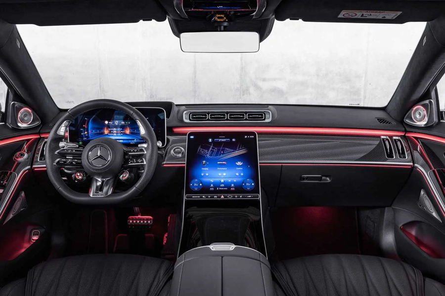 插电混动，保留V8发动机，奔驰2023款AMG S63 E Performance正式亮相