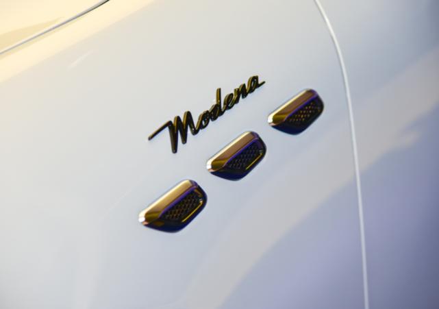 玛莎拉蒂拿出王牌中型SUV，全新设计，330马力带声浪，挑战Macan