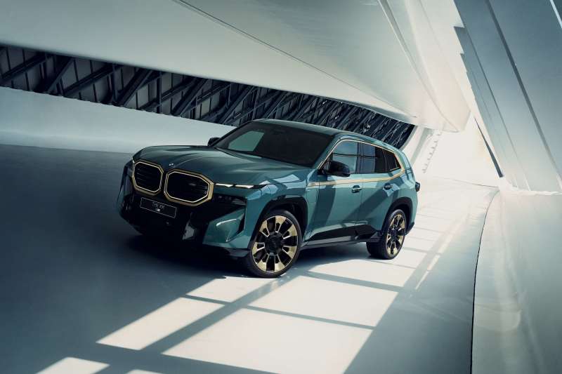 BMW M高性能车型开启电动化进程，创新BMW XM率先搭载混动系统