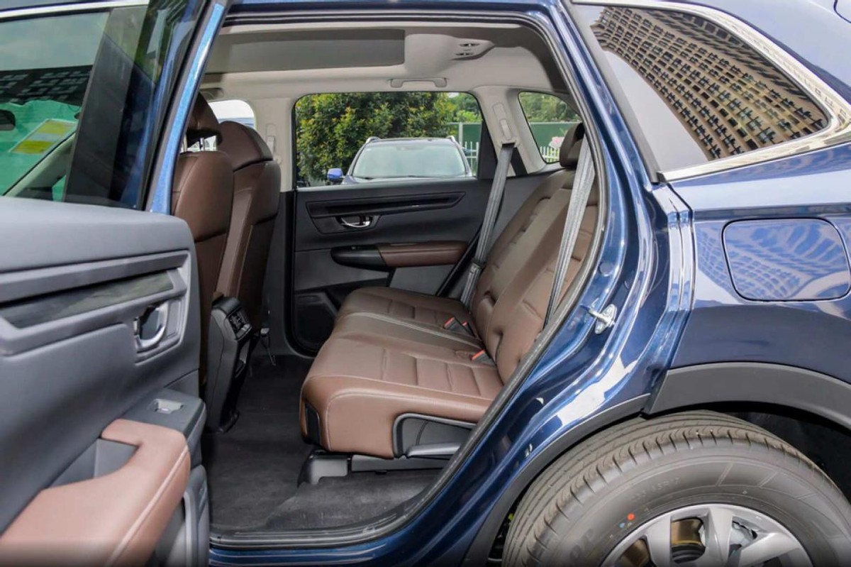 想买家用省油SUV，宋PLUS DM-i和本田CRV，谁更胜一筹？