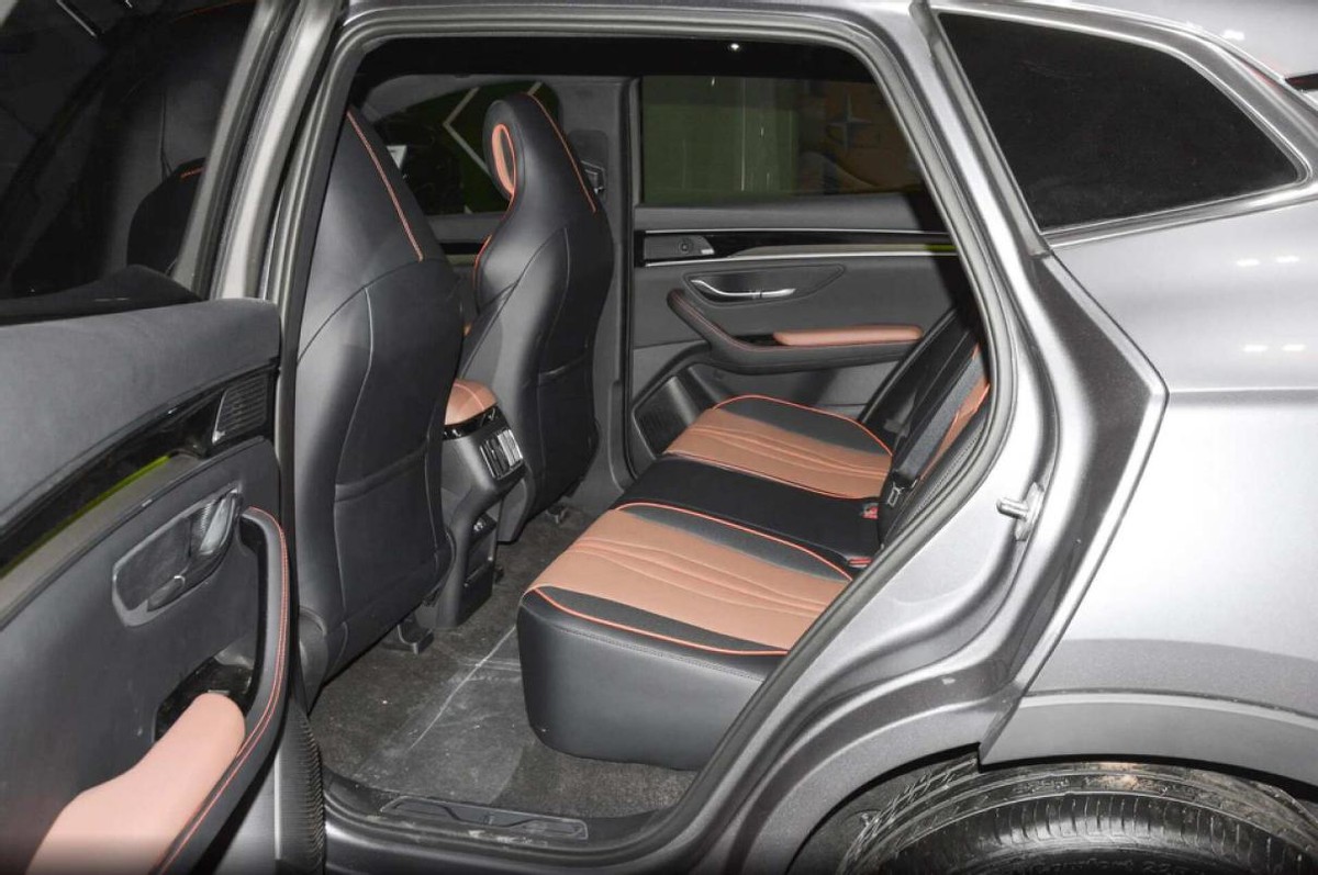 想买家用省油SUV，宋PLUS DM-i和本田CRV，谁更胜一筹？