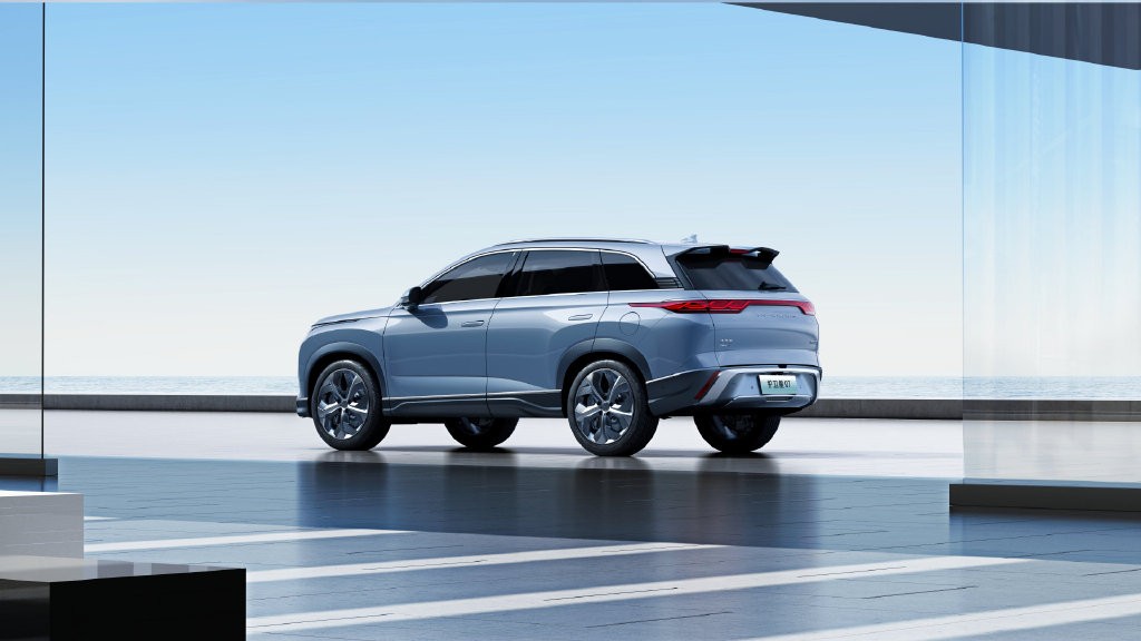25万左右买新能源中型SUV 比亚迪护卫舰07和问界M5怎么选？