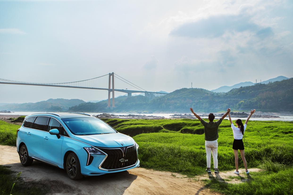5星安全MPV，1.5T飚出197马力，11.99万起，风行游艇实力如何？