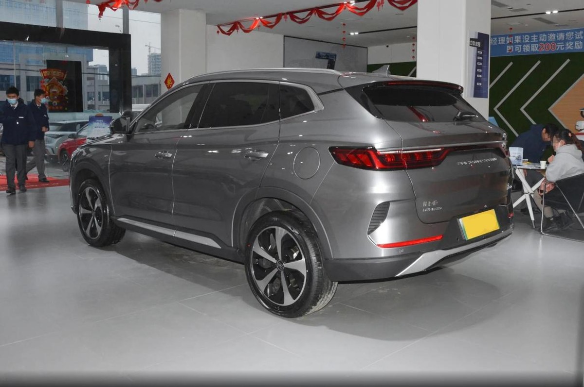 想买家用省油SUV，宋PLUS DM-i和本田CRV，谁更胜一筹？