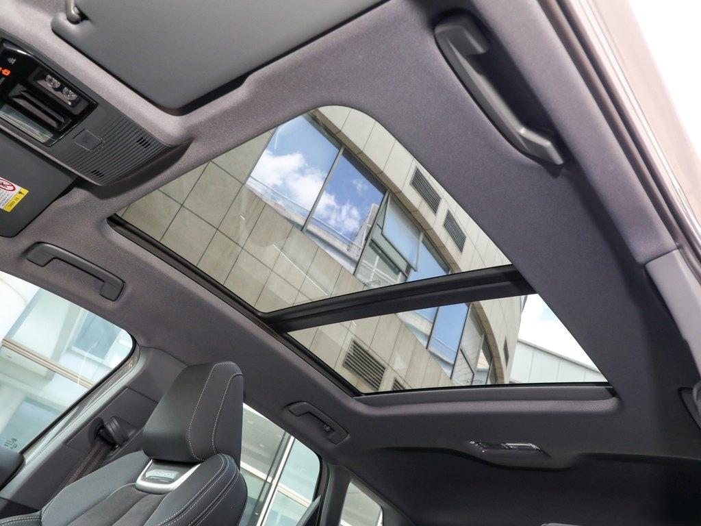 纯电豪华SUV，三电系统质保8年，29.99万起，奥迪Q4 e-tron如何？