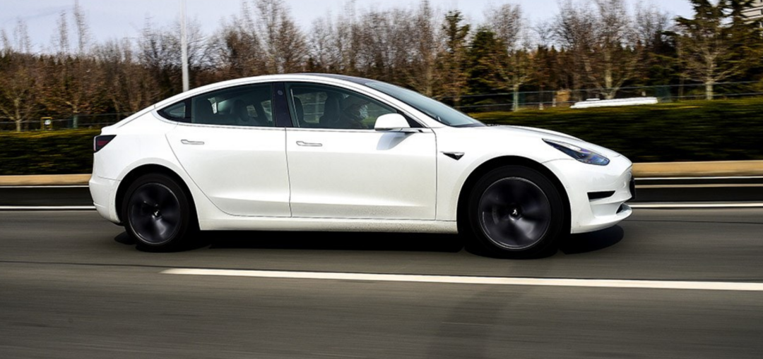 特斯拉MODEL 3“瞄准”比亚迪海豹，谁才是20万级最优选？