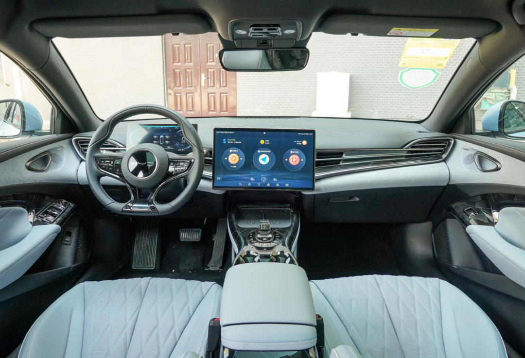 特斯拉MODEL 3“瞄准”比亚迪海豹，谁才是20万级最优选？