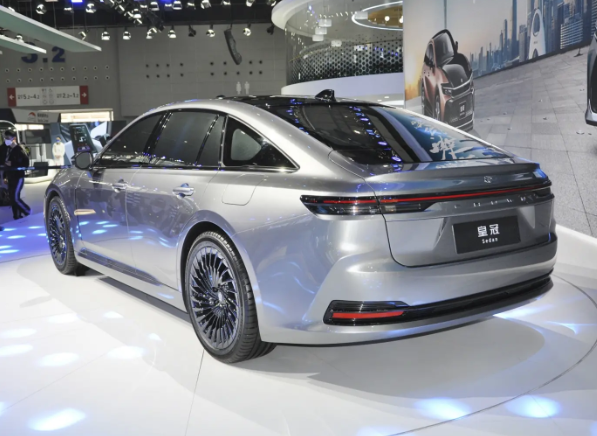 广州车展 | 一汽丰田携皇冠 SportCross、皇冠Sedan联袂出击