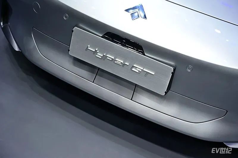 “比Model 3贵，但你们会选我”，实拍广汽埃安Hyper GT纯电轿跑车