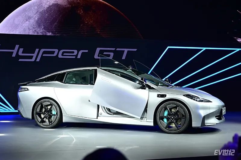 “比Model 3贵，但你们会选我”，实拍广汽埃安Hyper GT纯电轿跑车