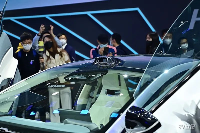 “比Model 3贵，但你们会选我”，实拍广汽埃安Hyper GT纯电轿跑车