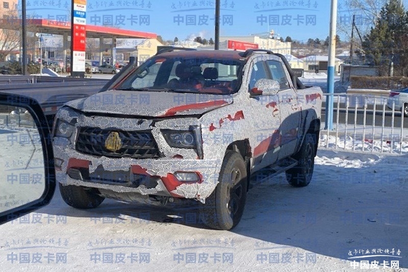 也有越野版车型 中国重汽全新皮卡测试谍照曝光