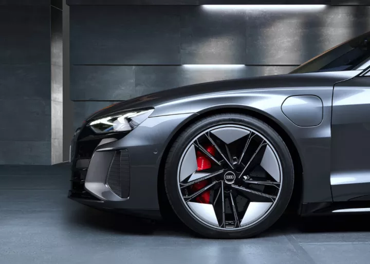 奥迪最贵电动车预售148万元，奥迪RS e-tron GT值吗？
