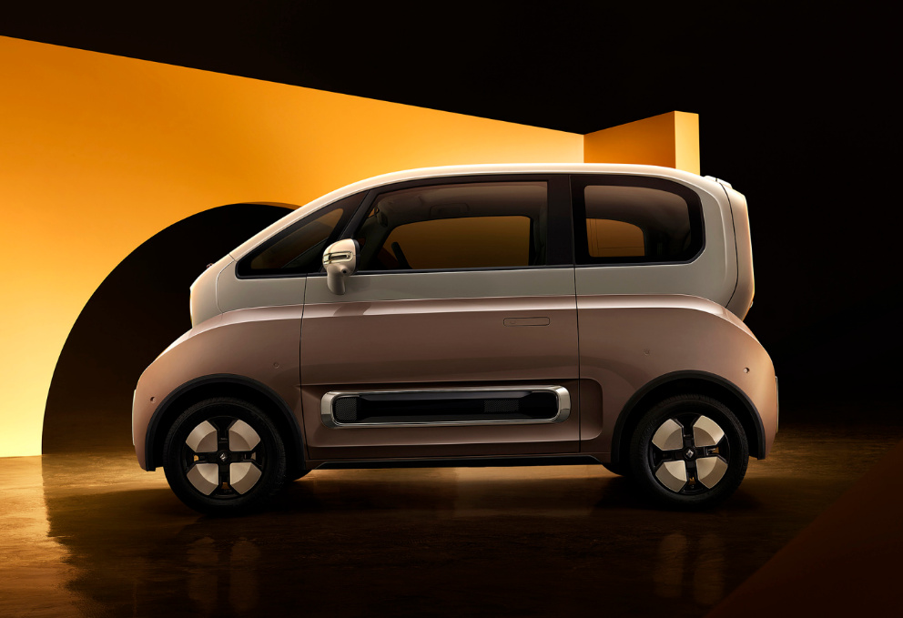 "高端"城市代步车对决，YOUNG光小新对比宝骏KiWi EV