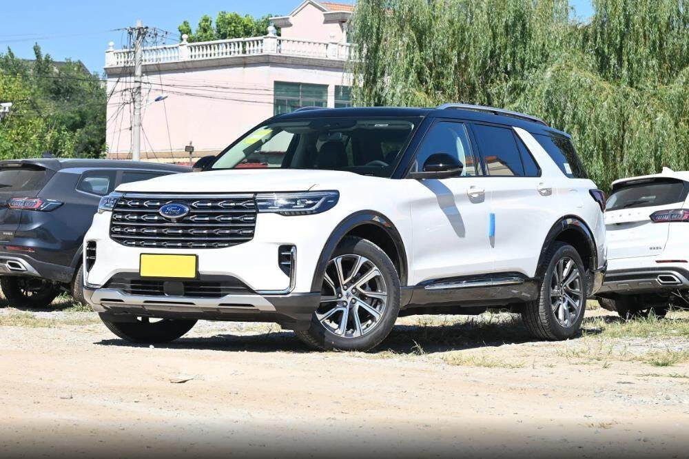 被低估的美系中大型SUV，车长超5米，全系标配2.3T+10AT