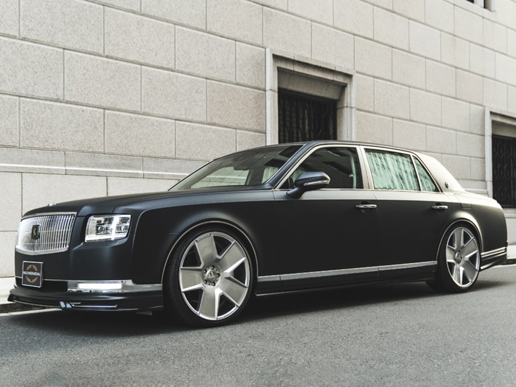 丰田世纪SUV曝光，车长5米2，配3.5L V6发动机，能否竞争奔驰GLS？
