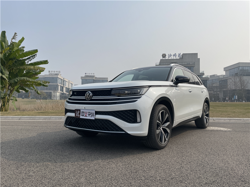 实拍一汽-大众揽巡：27.49万起，除了大，还有啥卖点？