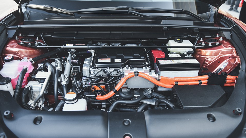 30万豪华SUV，送终生免费保养？雷克萨斯RZ预计养车7百元/月