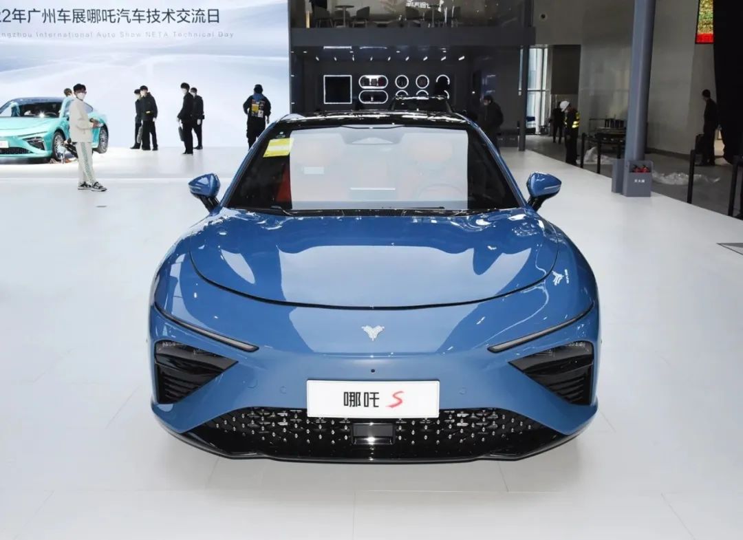 2022广州车展：哪吒S，跑车范，实车真香！