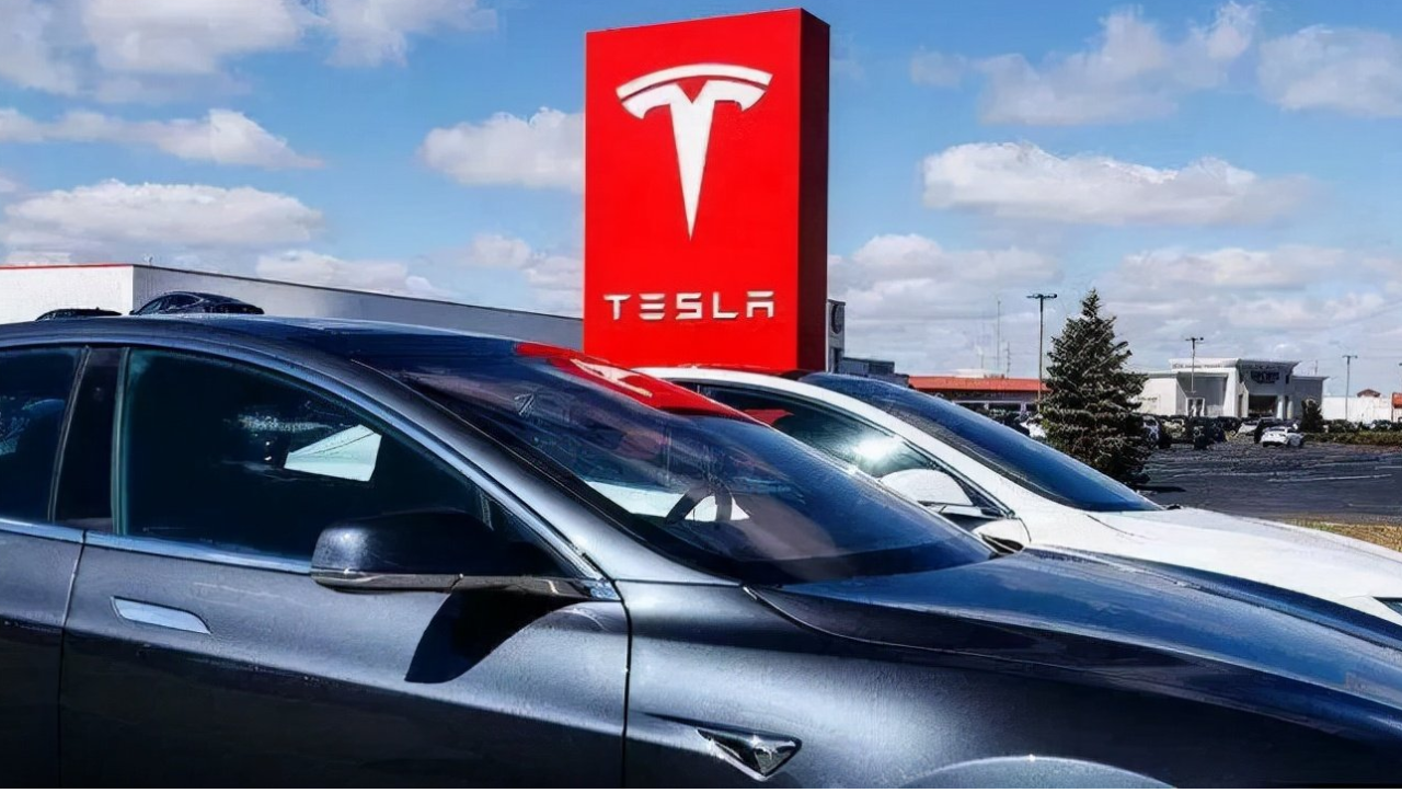 新款Model3谍照曝光，价格有望再下探，比国产纯电车香吗？