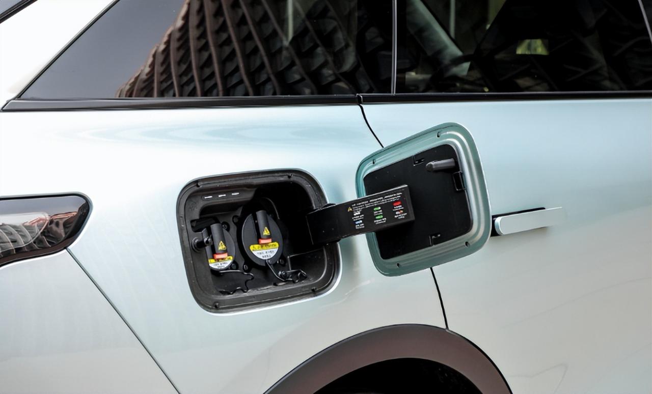20万内入手“大五座增程式SUV”，零跑C11增程版值得考虑吗？