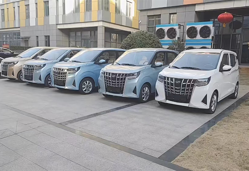 又一款国产代步小车，未奥BOMA现身，造型宛如“迷你版埃尔法”