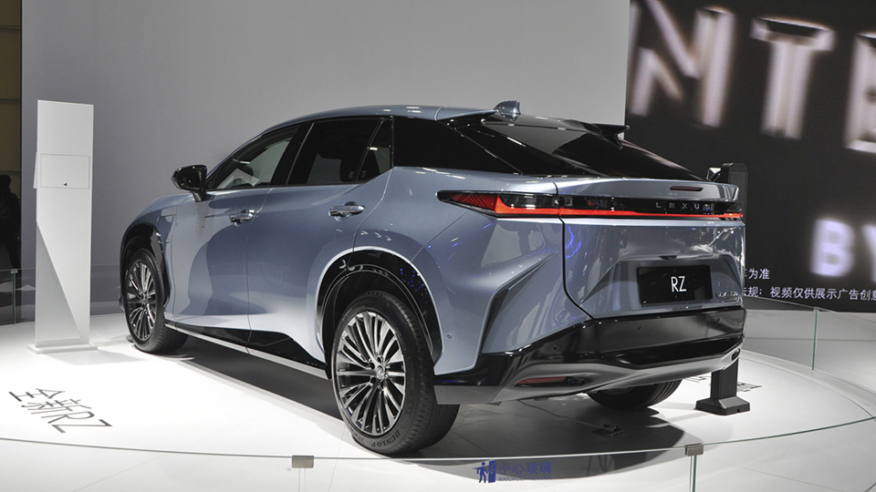 预算35万元买豪华SUV，续航超500km，雷克萨斯RZ选中配就行