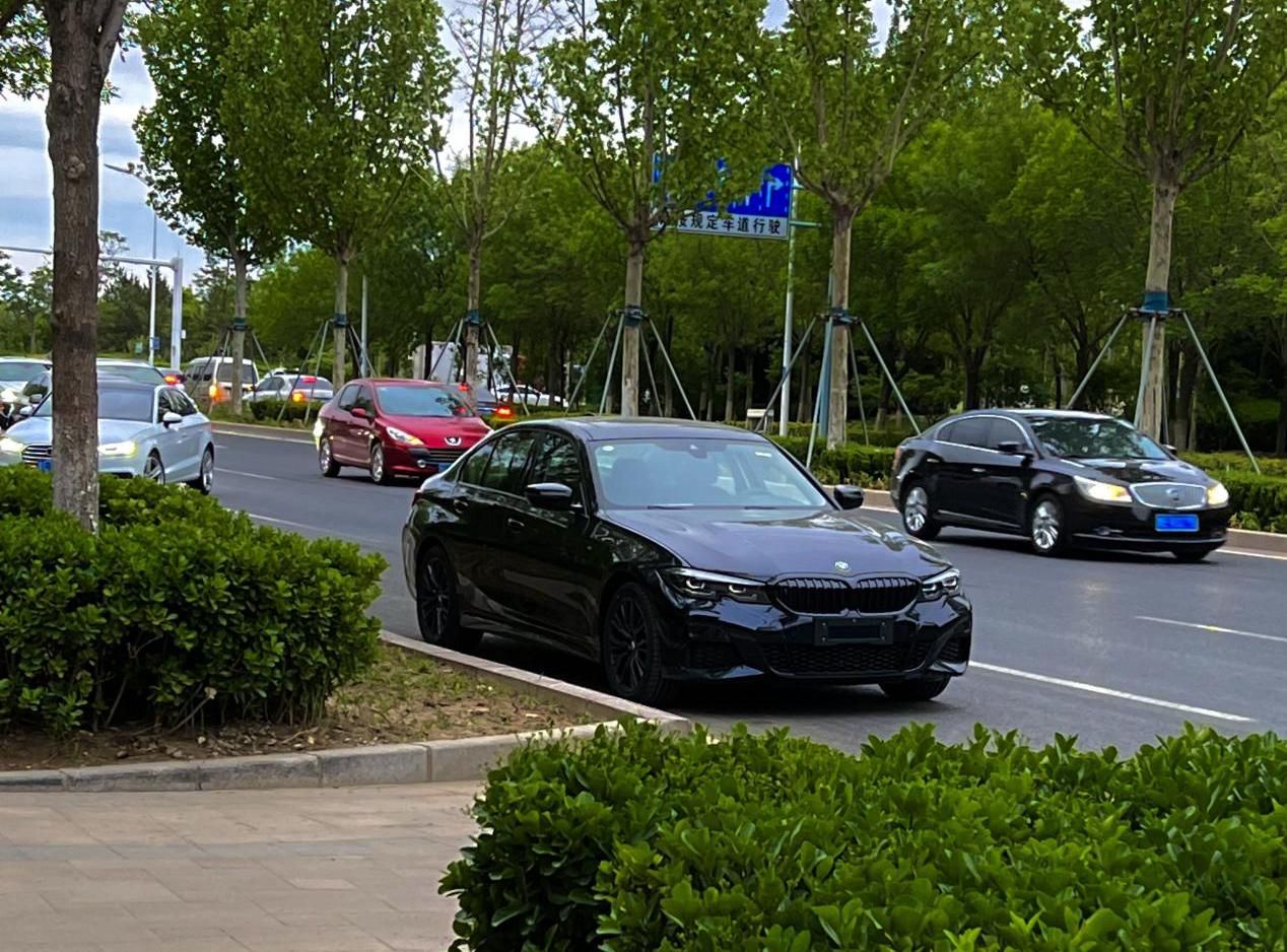 试驾宝马325标轴，是巴伐利亚烈驹，还是中国公路倔驴？