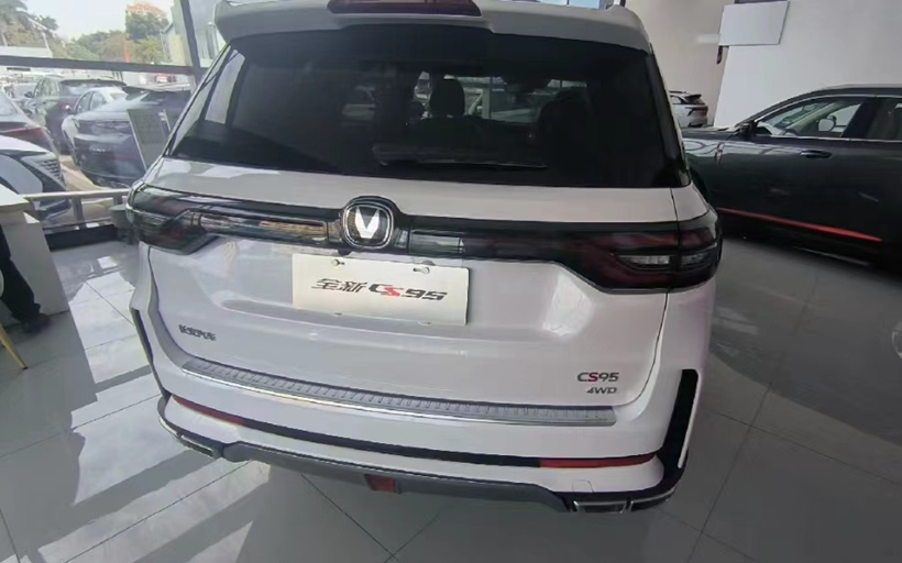 你们要的8AT来了！2023款长安CS95到店，尺寸微调，升级爱信8AT