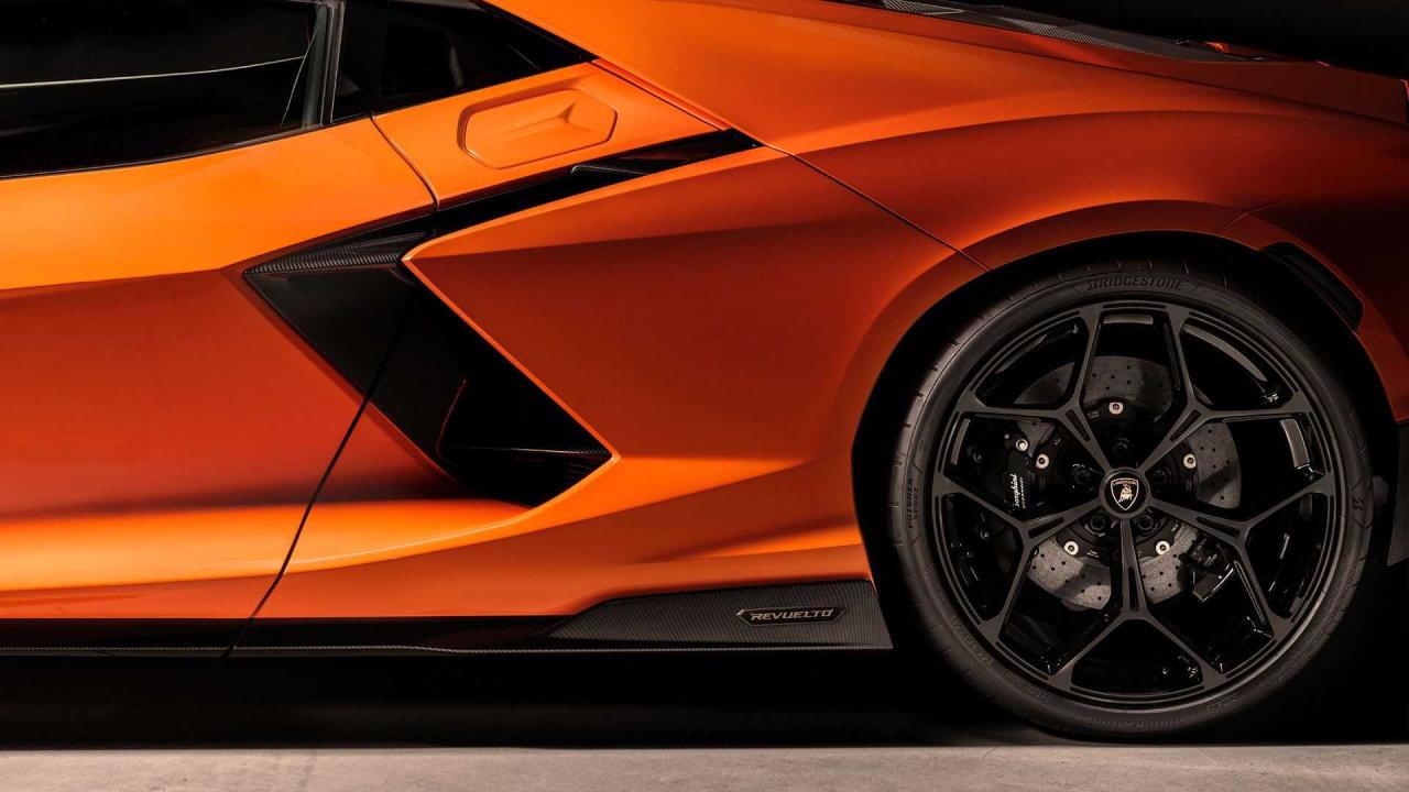 Aventador继任者 兰博基尼Revuelto正式发布 搭载V12混动系统