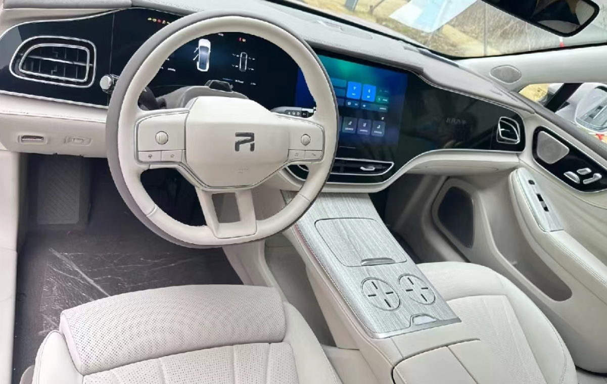 三联屏+换电、续航666km！飞凡F7即将上市，这波压力给到极氪001
