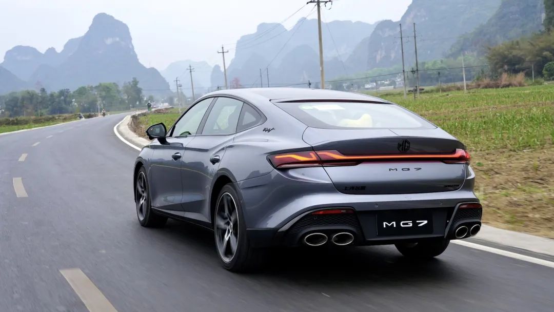 2.0T+9AT，还有电子限滑差速器加持，MG7动态体验有惊喜