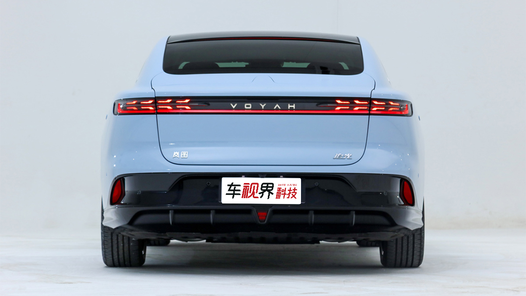 预售32.29万起的岚图追光4月将上市 能否与蔚来ET7对垒？