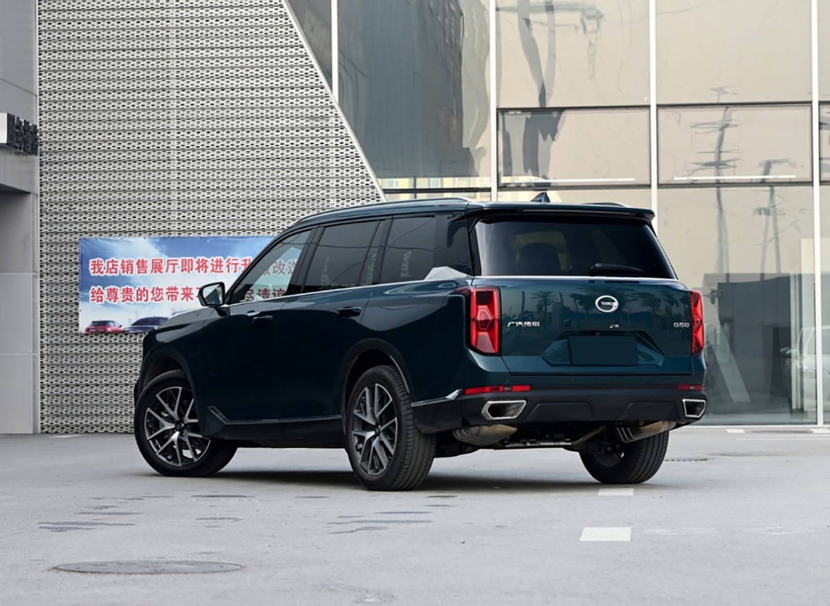 20万预算选2.0T大尺寸SUV 长安CS95PLUS对比广汽传祺GS8