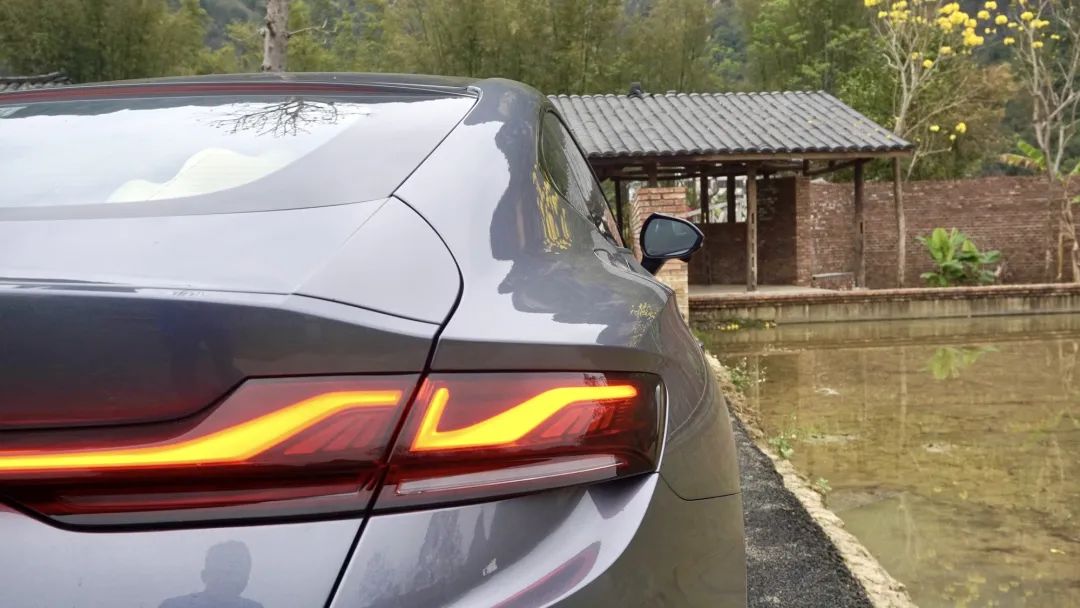 2.0T+9AT，还有电子限滑差速器加持，MG7动态体验有惊喜