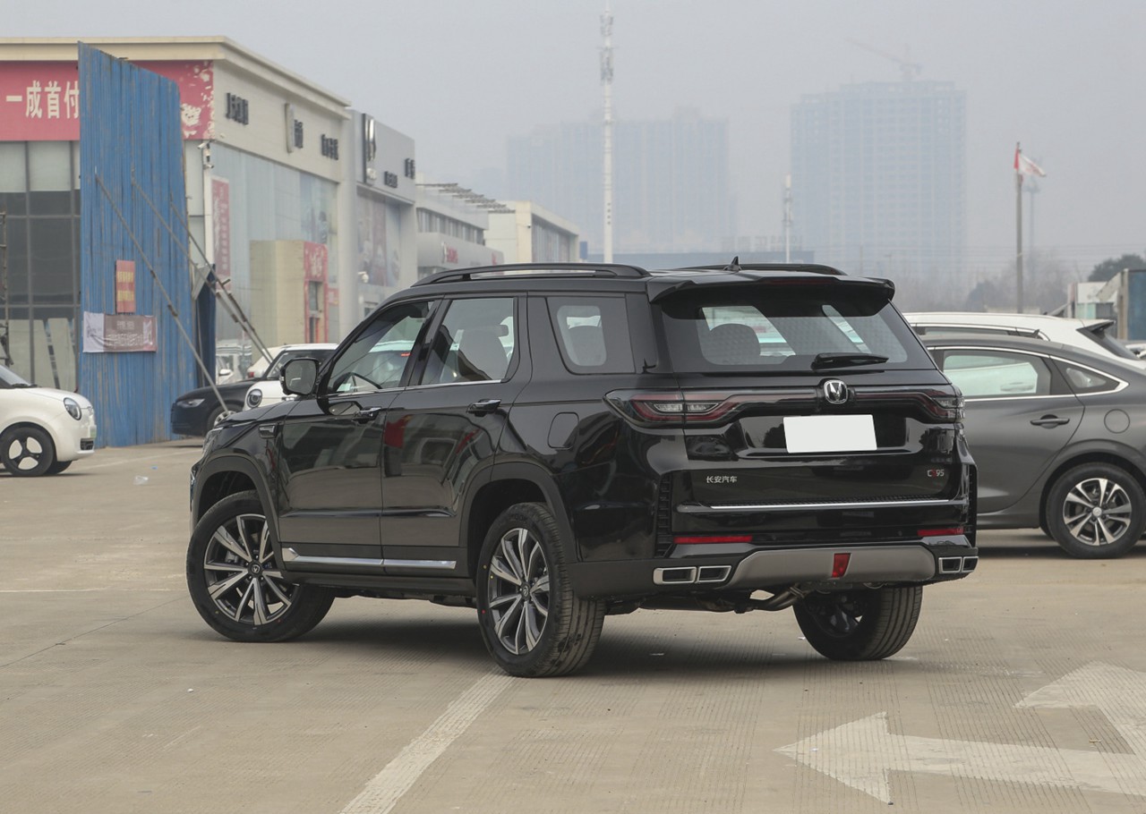 定位中大型SUV，长安CS95PLUS，还有哪些卖点？