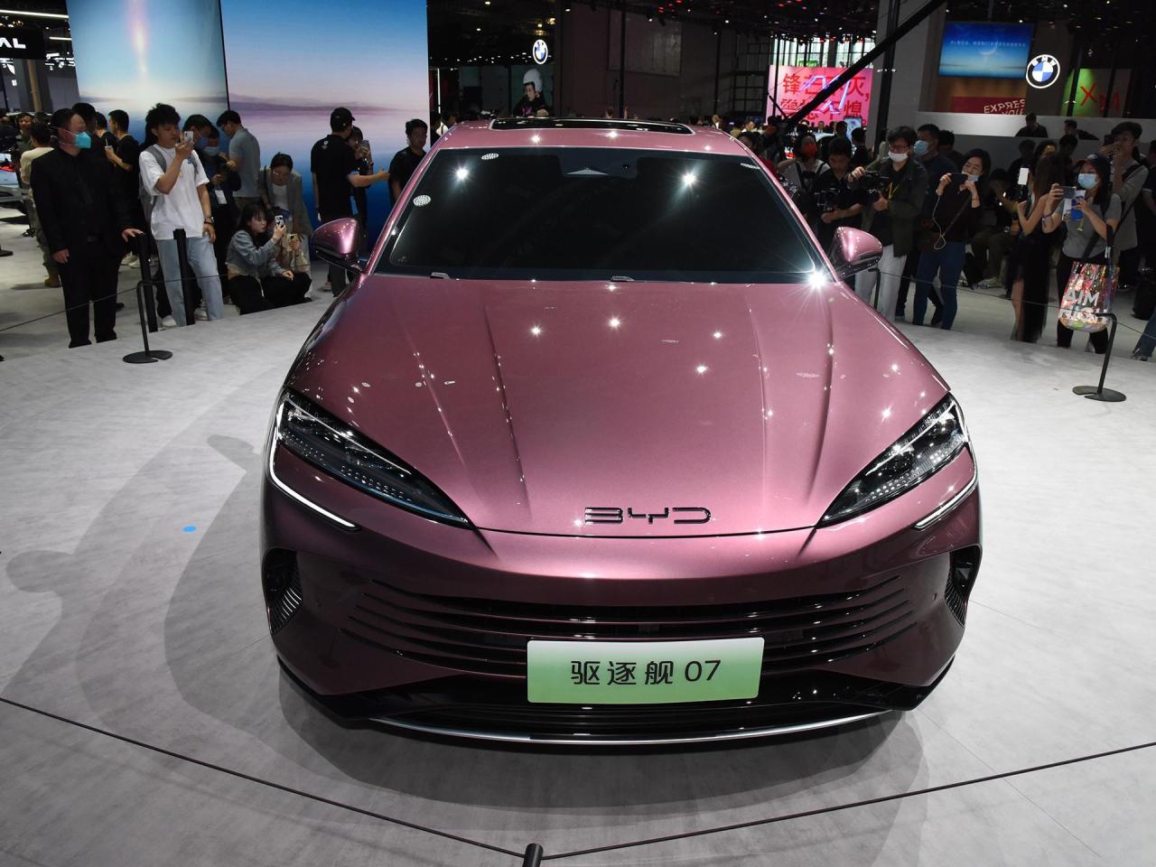 驱逐舰07，和雅阁同级，轴距2.9米，涂装紫色，或将7月预售